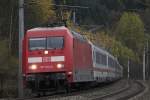 101 124 mit IC719 bei Oberaich am 4.11.2013.