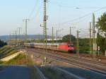 Den Erfurter Ortsteil Linderbach durchquerte 101 143-6 mit einem Intercity nach Frankfurt (Main) am 23.7.2014
