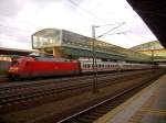 Ebenfalls anlsslich der DOMOTEX hlt auch dieser IC nach Karlsruhe am Messebahnhof Hannover / Laatzen.
(14.01.2007)