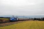 101 070 (Die Adler) schiebt EC 65 Richtung Mnchen, bei Hattenhofen (09.01.2007)