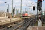 Bild 044:
Am 22.02.2015 zieht 101 126-1 den IC 2315 Hamburg-Stuttgart durch das Weichenvorfeld des Dortmunder Hbf´s in den Bahnhof hinein.