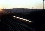 Eine 101 schiebt einen InterCity am Rbf Hagen-Vorhalle vorbei, richtung Dortmund Hbf. Aufgenommen im Frhjahr 2006 