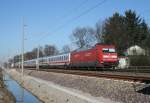 101 105 mit IC 2371 (Hamburg-Altona–Karlsruhe Hbf) am 10.03.2014 zwischen Winsen (Luhe) und Radbruch