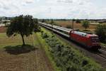 Am 24.08.2014 bespannte 101 109-7 den EC 6 (Zürich HB (Chur HB) - Hamburg Altona), als sie bei Auggen ihrem nächsten Zwischenhalt in Freiburg (Brsg) Hbf entgegen fuhr.