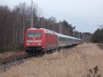 Nochmal der IC 2252 Binz-Berlin Südkreuz am 08.Februar 2016.Diesmal erwischte ich den IC als 101 061 den Zug durch Prora schob.