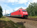 Die BR 101 142-8 mit ihrem EC in Richtung Dresden am 14.06.2016 in der Nähe des Bahnhofes Frauenhain.