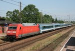 101 067 mit EC 173 (Hamburg-Altona–Budapest Keleti-pu) am 30.05.2016 in Baruth (Mark)