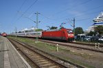 101 050-3 steht am 27.8.2016 mit dem IC2389 nach Leipzig Hauptbahnhof in Warnemünde.