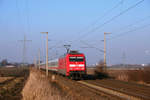 101 095 mit einem InterCity, aufgenommen zwischen Hürth und Brühl am 8. Februar 2005.