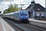 - Nachschuss - Am 17.04.2016 fährt dieser IC 2371 nach Karlsruhe Hauptbahnhof. Aufgenommen bei der Durchfahrt Bad Nauheim. Geschoben wurde die Zugfahrt von der BR 101 (101 042-0).
