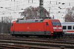 DB Lok 101 106-3 durchfährt solo den badischen Bahnhof. Die Aufnahme stammt vom 15.12.2018.