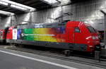 101 098 mit München-Nürnberg-Express in München Hbf, 28.11.19.