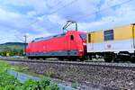 Schräg von hinten habe ich nur noch die 101 085 mit einem dreiteiligen Messzug in Thüngersheim erwischt, weil ich mit einer Hundebesitzerin gequasselt habe anstatt auf die Strecke zuachten.31.8.2021