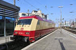 Die als Rheingold Lok bezeichnete 101001-6 stand am 8.3.2026 auf dem kurzen Abstellgleis neben Gleis 1 im westlichen Teil des HBF Köln.
