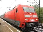 101 095-8 mit dem IC 2004 kurz vor der Ausfahrt St.Georgen/Schwarzwald 21.10.07