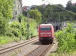 101 032-1 schiebt den IC 2369 Karlsruhe Hbf - Mnchen Hbf in den Prag-Tunnel in Stuttgart.