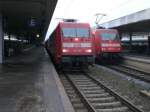 Bahnsteigblick nebst 101 125 (ohne Kontrollziffer an der Front, was auch nicht ntig ist) und 101 114-7.