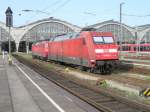 101 092 und 120 104 vor der Halle des Hbf Leipzig, 05.07.09