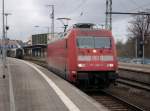 Nachdem 362 853 den Wagenpark fr den EC 379 Stralsund-Brno am Bahnsteig in Stralsund bereit gestellte hatte,konnte sich 101 068,am 09.April 2010, an den Zug setzen und ihn bis Dresden bringen.