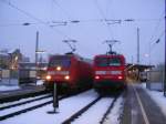 Dieses Bild kam durch beidseitige Versptungen zustande: 101-019 vor IC 2163 Karlsruhe - Nrnberg (7 min) und 112-169 am Zugschluss von IRE 4910 Stuttgart - Karlsruhe (5 min).