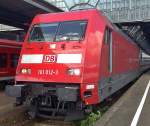 Lokportrait von 101 012-3, die im Sommer 2009 oder 2010 mit einem IC von Nrnberg Hbf nach Karlsruhe Hbf fuhr. Hier ist der InterCity am Endbahnhof und wartet auf Abfahrt als Lr nach Basel Bad Bf.