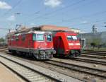 Schöne Erinnerungen bleiben an das freundschaftliche und stimulierende deutsch-schweizerische Bahnbilder-Treffen in Singen, 2.August 2015.  SBB Re4/4 II 11198 und DB 101 011.   