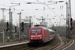 101 093-3 durchfährt mit IC Wanne-Eickel Hbf.