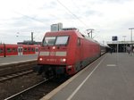BR 101-007-3 bespannt vor dem IC 2013 nach Oberstdorf stehend im Bahnhof Hannover Hbf am 8.7.2016