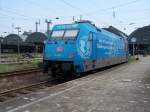 101 016 Unicef abgestellt in Karlsruhe Hbf am 09.06.2007. Sie war vor wenigen Minuten mit dem EC 66 aus Mnchen angekommen.