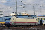 DB Lok 101 112-1  Rheingold  steht am badischen Bahnhof.