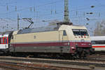 DB Lok 101 112-1  Rheingold  fährt beim badischen Bahnhof ein.