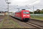 101 077-6, mit Werbung für  Bahn-Azubis gegen Hass und Gewalt. Auf der Schiene für ein soziales Miteinander. #sozialeschiene , als IC 1919 (Linie 32) von Dortmund Hbf nach Stuttgart Hbf durchfährt den Bahnhof Stuttgart-Zuffenhausen auf Gleis 5.
Aufgenommen am Ende des Bahnsteigs 4/5.
[26.9.2019 | 13:01 Uhr]