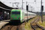 DB 101 005-7 | IC 2212 | Stralsund Hbf [WSR] | August 2022 | vom Ende des geschwungenen Bahnsteiges aus aufgenommen