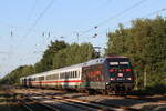 Die vermutlich letzte neue Werbelok der Baureihe 101, 101 127  100 Jahre BR01  unterwegs im abendlichen Sythen mit dem IC2217 zur Fahrt nach Köln Hbf am 19.8.25