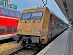 Am 18.06.2023 befindet sich 101 088-3 in der Dampfbahn-Route-Sachsen-Folierung mit ihrem IC2533 nach Stendal bei der Bereitstellung auf Gleis 10 am Hannoveraner Hauptbahnhof.