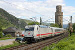 101 013 mit dem IC 2012 am 20.05.2026 in Oberwesel.
