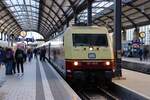DB Fernverkehr 101 110-5 am 10.10.26 in Wiesbaden Hbf 
