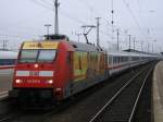 BR 101 037-0 mit IC 2029 von HH Altona nach Passau bei der Ausfahrt
im Dortmunder Hbf.,Gleis 11(14.02.2008)