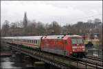 FEUERWEHR-Express: 101 047  150 Jahre Deutscher Feuerwehr-Verband  bringt den IC 2046, Leipzig Hbf - Kln Hbf, am 21.02.2009 bei Wetter(Ruhr) in Richtung Domstadt.