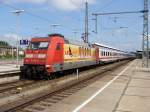 101 035-4 mit Werbung  ARD Buffet  und IC 2035 nach Leipzig auf Gleis 7 in Magdeburg Hbf.