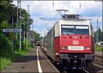 101 070  Die Adler Mannheim  mit dem IC2025 als Umleiter beim Halt in Bonn Beuel 19.7.2009