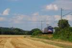 101 101 mit einem IC passiert die bekannte Burg bei Burgstemmen. 4.08.09