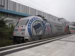 23.10.2009 Bahnhof Gesundbrunnen ,es hat Einfahrt der IC nach Stralsund.Leider ist der Zug auf Grund des Wetters auch stark verschmutzt.