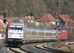 101 144 und 101 048 sandwichten am 27.02.2010 den IC 2870 DH - FFLF. Legt siech hier bei Mecklar in die Kurve. 