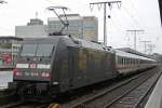 101 141 (Bahnazubis gegen Hass und Gewalt)am 21.3.10mi IC 2135 in Essen Hbf