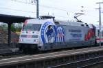 Am 15.05.2009 fhrt die Hertha-Lok 101 144-4 mit IC 2373 nach Karlsruhe Hbf    aus dem Bahnhof Gieen/Lahn raus.