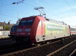 Br 101 029 mit IC 2371 in Weinheim am 18.10.2005