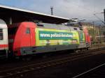 Br 101 080 mit IC 2302 in Heidelberg und zur selben zeit auf Gleis 2 war ein Groaufgebot der Polizei,wegen den FCk fans.Die S1 die auch noch 15 min zu spt kam.