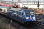 Die schmutzige ECOPHANT 101 042-0 mit IC 2377 von Ostseebad Binz nach Frankfurt(Main)Hbf kurz nach der Ausfahrt im Rostocker Hbf.28.11.2011