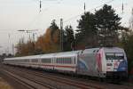 Die 101 060  60 Jahre Bundespolizei  schiebt am 5.11.11 einen InterCity durch Dsseldorf-Angermund.